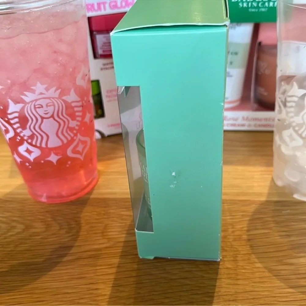 MARIO BADESCU Green Tea 4oz Facial Spray & 2oz Aloe Candle Gift Set
